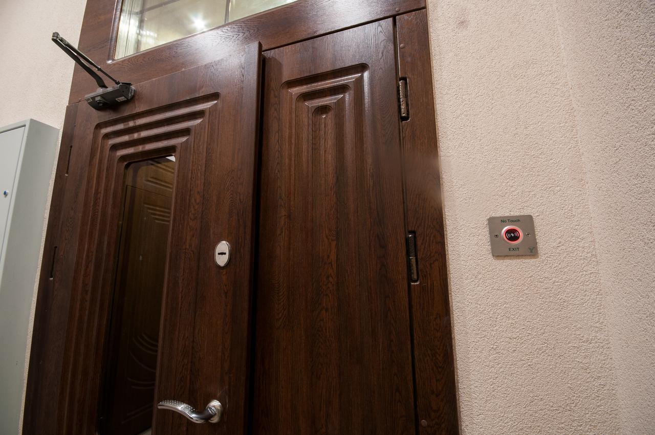 אוזהורוד Wonderful Flat On City Center מראה חיצוני תמונה