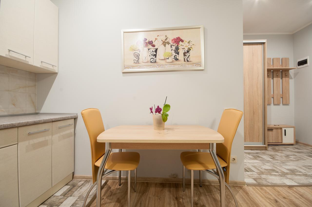 אוזהורוד Wonderful Flat On City Center מראה חיצוני תמונה