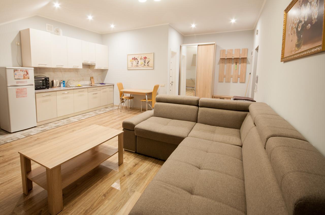 אוזהורוד Wonderful Flat On City Center מראה חיצוני תמונה